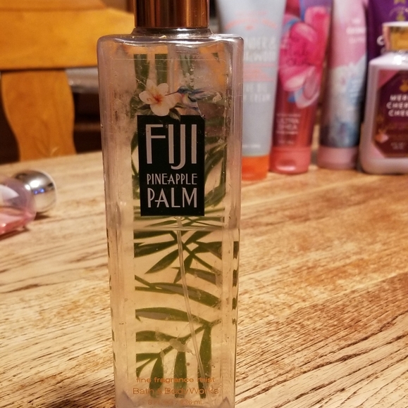 Bath and Body Works Mist Fiji Pineapple Palm - Picture 2 of 2